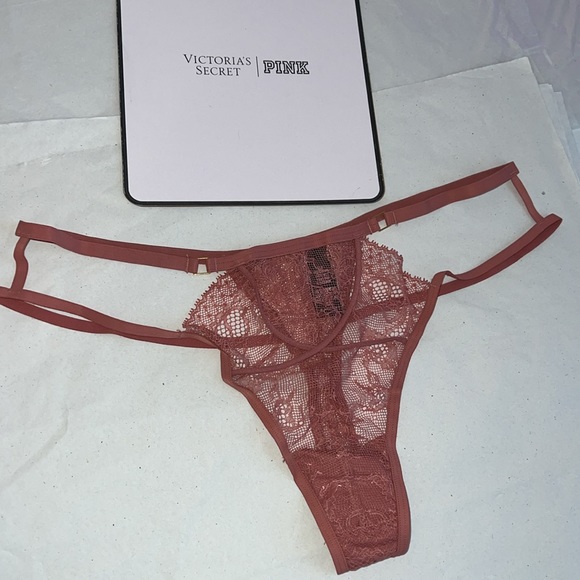 THONG Victoria's Secret Lace Panty XL - Picture 4 of 13